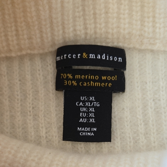 Mercer & Madison Merino Wool And Cashmere Blend Sweater - Picture 4 of 5